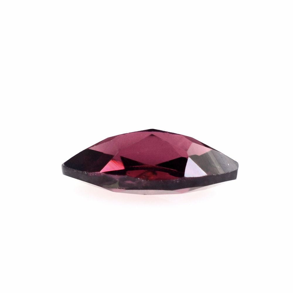 INDIAN GARNET CUT MARQUISE 6X3MM 0.33 Cts.