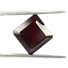 INDIAN GARNET CUT SQUARE OCTAGON 10MM 6.25 Cts.