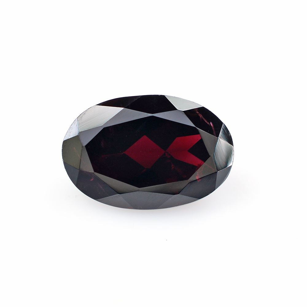 INDIAN GARNET CUT OVAL 15X10MM 8.49 Cts.