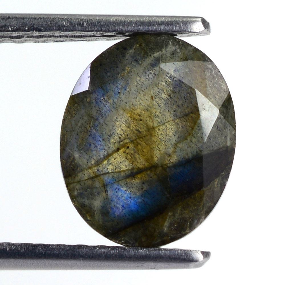 GREY LABRADORITE CUT OVAL (SUPER) 11X9MM 3.27 Cts.