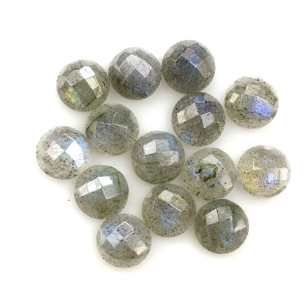 GREY LABRADORITE CHECKER ROUND CAB 6MM 0.79 Cts.