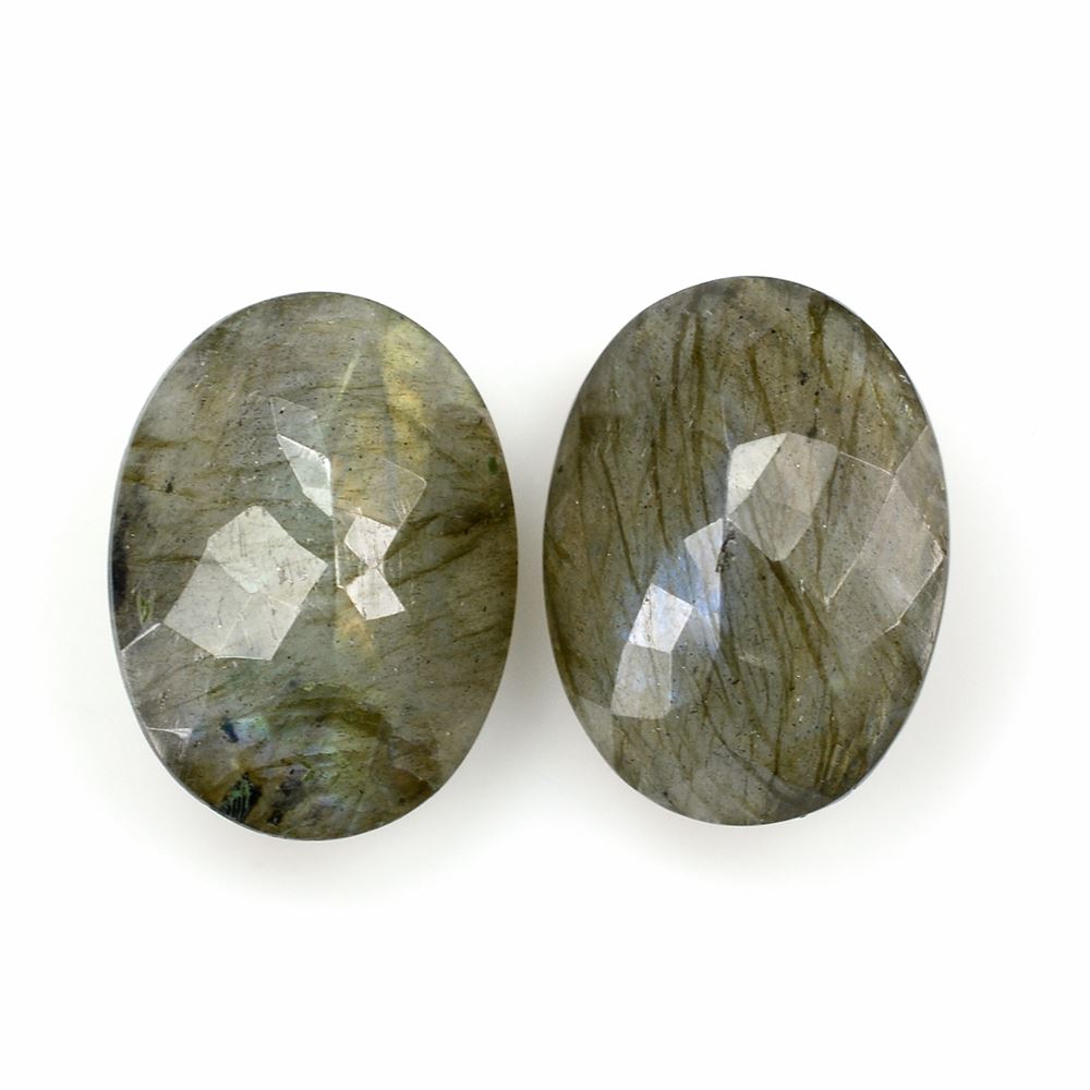 LABRADORITE CHECKER CUT OVAL 20X15MM 14.90 Cts.