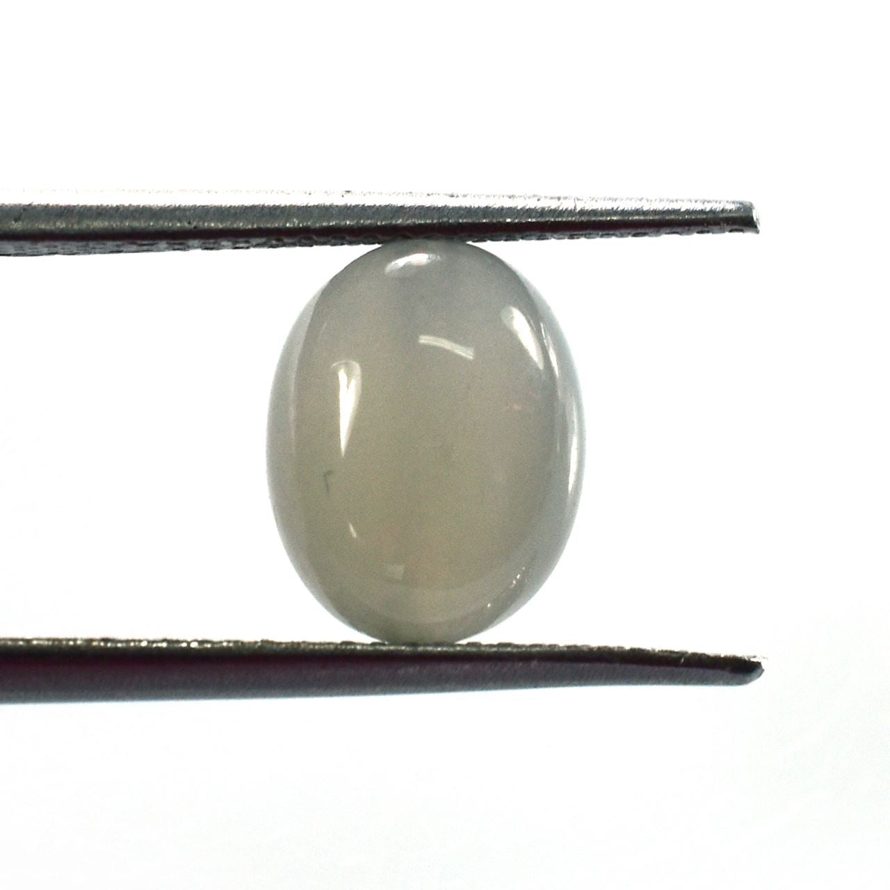 GREY MOONSTONE SMOOTH OVAL PEBBLE (F/D_1.50)(SILVER GREY LIGHT)(CLEAN) 10.00X8.00 MM 3.98 Cts.