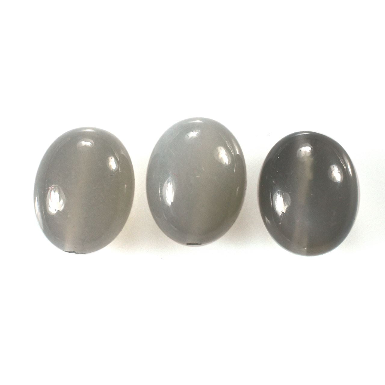 GREY MOONSTONE SMOOTH OVAL PEBBLE (F/D_1.50)(SILVER GREY LIGHT)(CLEAN) 10.00X8.00 MM 3.98 Cts.