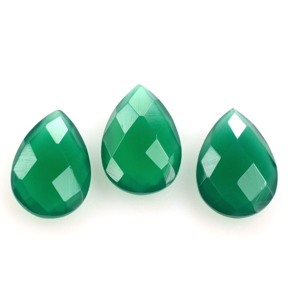 GREEN ONYX BRIOLETTE PEAR 10X7MM 1.63 Cts.