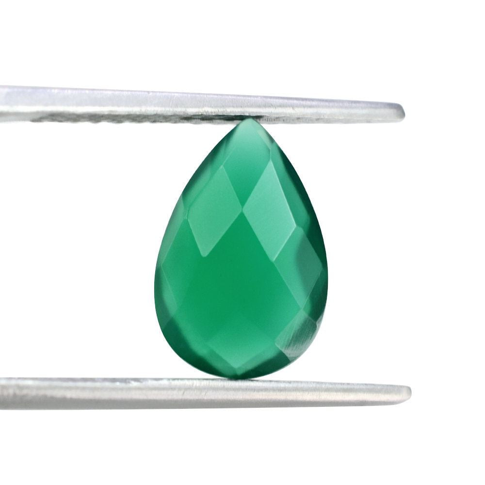 GREEN ONYX BRIOLETTE PEAR 12X8MM 2.43 Cts.