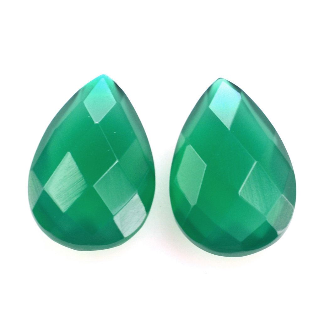 GREEN ONYX BRIOLETTE PEAR 12X8MM 2.43 Cts.