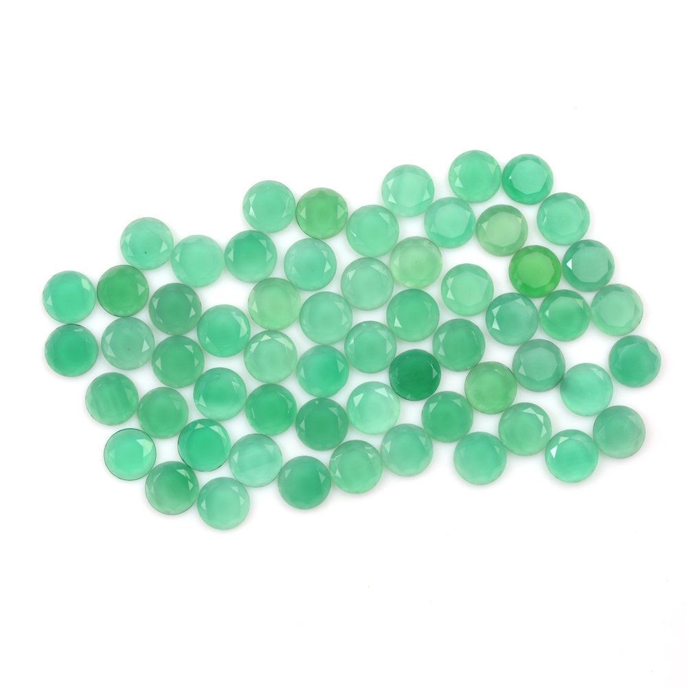 GREEN ONYX TABLE CUT ROUND CAB 5.50MM 0.37 Cts.