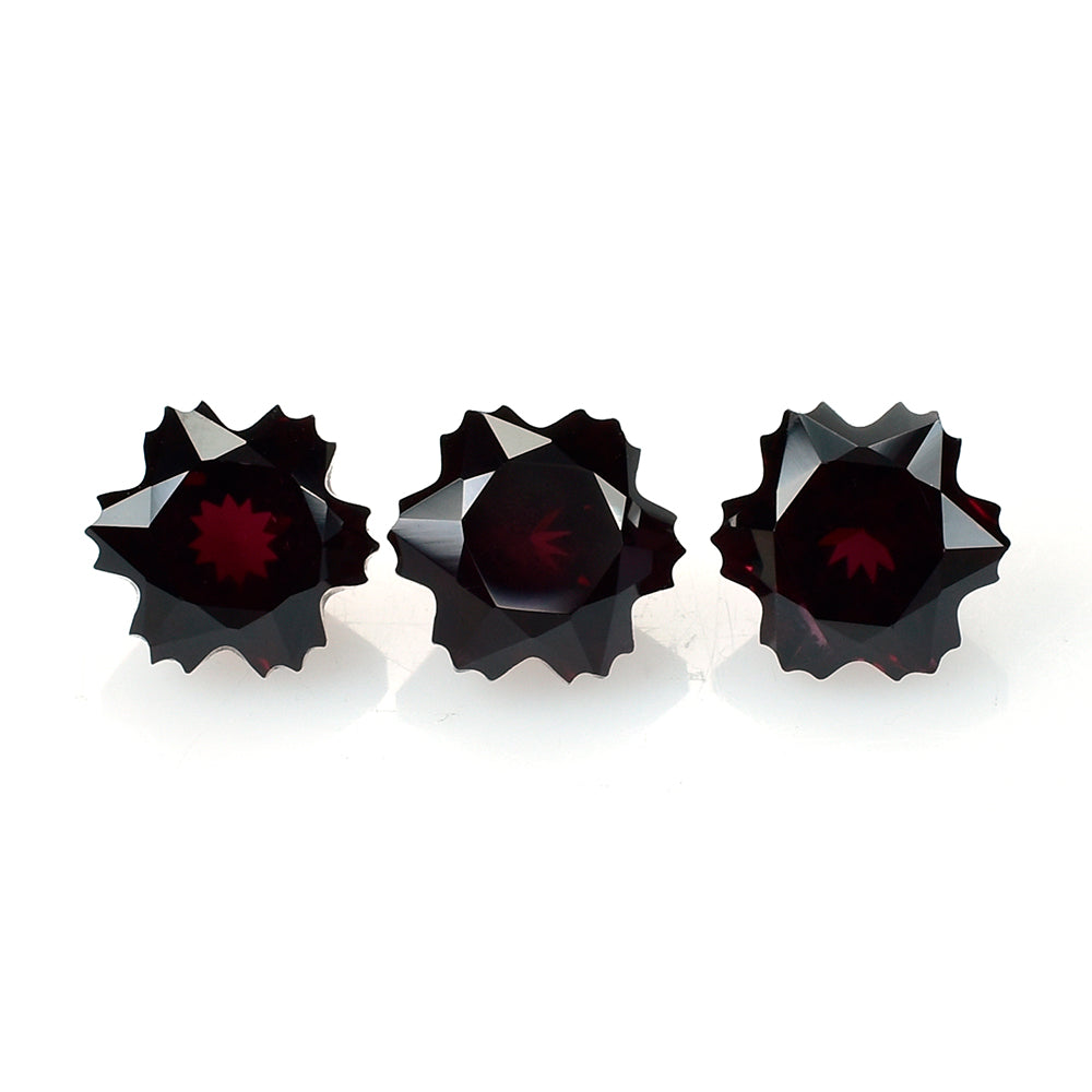 RED GARNET (OPEN) CUT SNOWFLAKE SHAPE 6MM (TH.-4.50MM) 1.40 Cts.