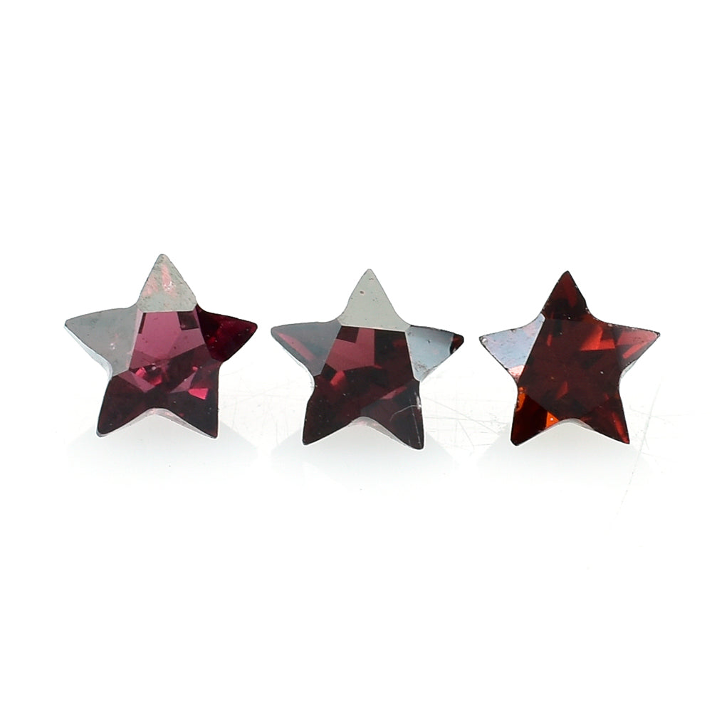 RED GARNET (OPEN) CUT STAR 4MM (TH:-2.60-3.00MM) 0.29 Cts.