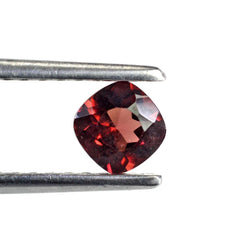 CHAMPAGNE GARNET CUT CUSHION 5MM 0.67 Cts.