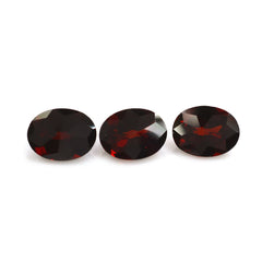 DARK RED GARNET STAR CUT OVAL 8X6MM (DARK RED/CLEAN) 1.30 Cts.