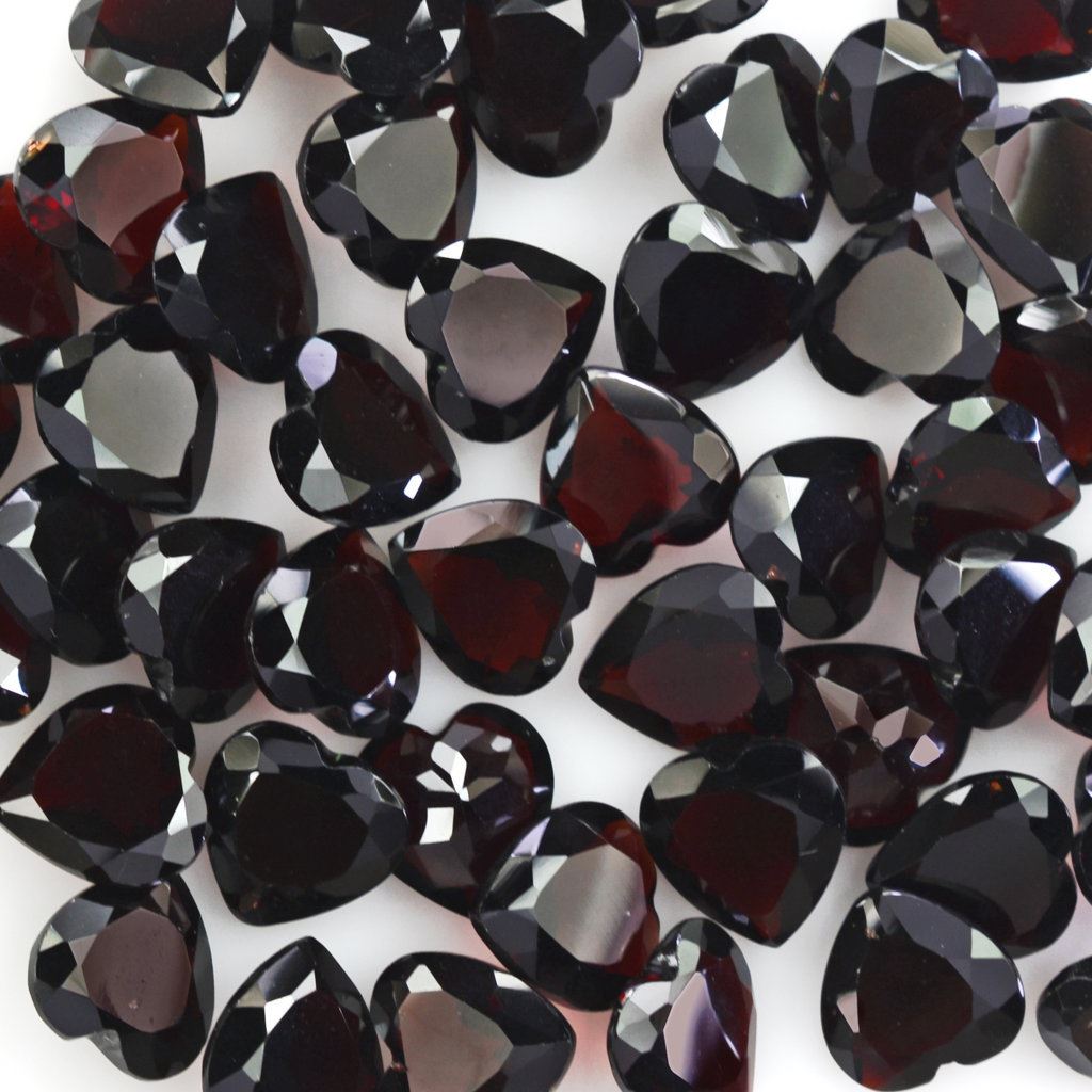 DARK RED GARNET CUT HEART (CLEAN) 9MM 2.65 Cts.