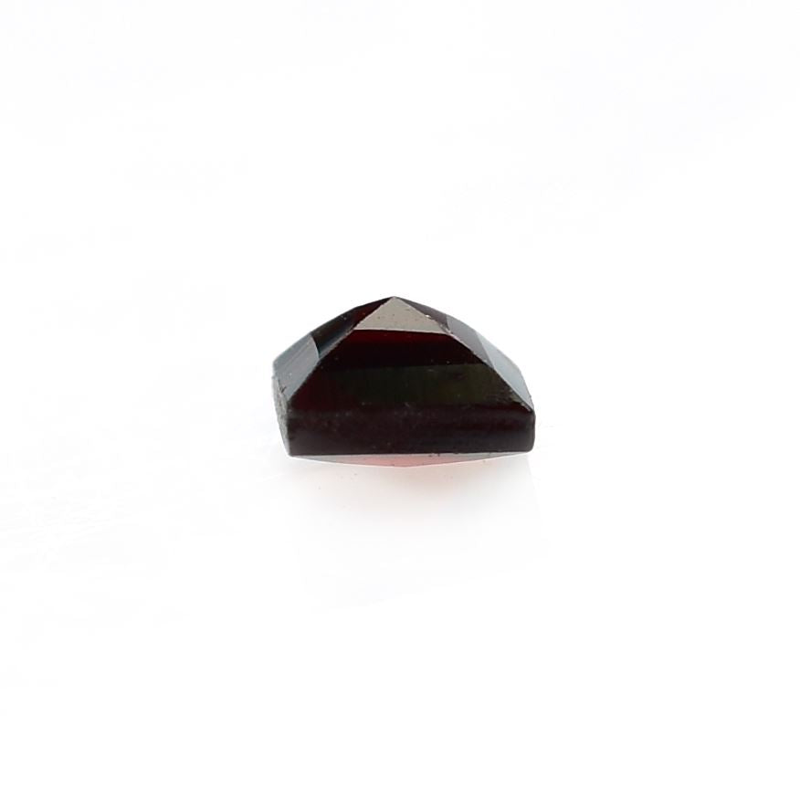 DARK RED GARNET STAR CUT SQUARE 3X3 MM 0.22 Cts.