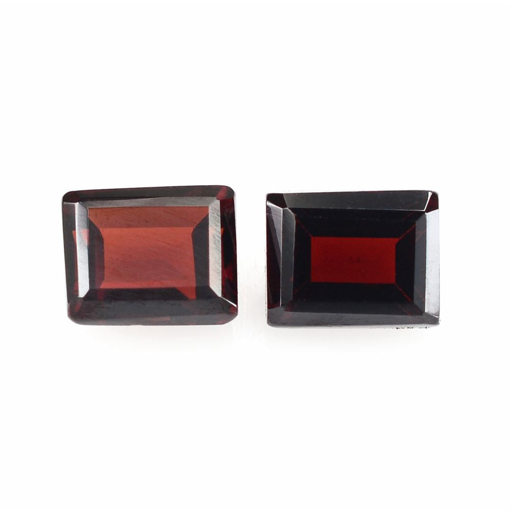 DARK RED GARNET CUT OCTAGON 5X4MM 0.68 Cts.