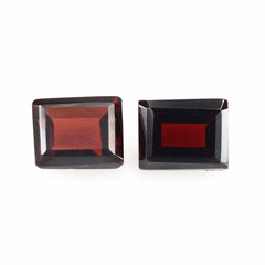 DARK RED GARNET CUT OCTAGON 5X4MM 0.68 Cts.