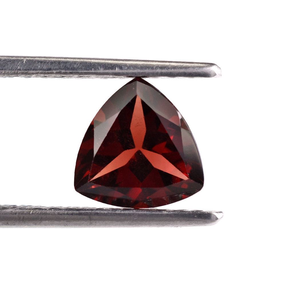 RED GARNET CUT TRILLION 8MM (MEDIUM/CLEAN) 1.75 Cts.