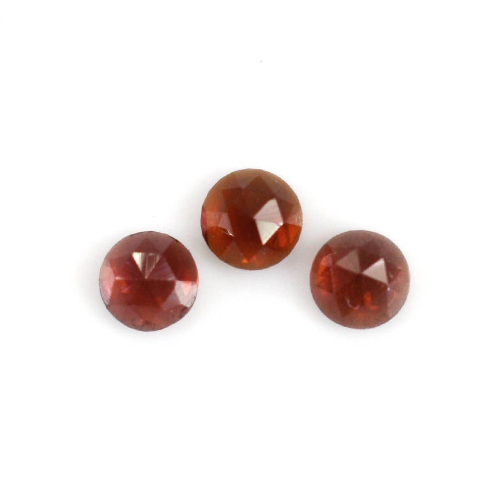 RED GARNET (OPEN) ROSE CUT ROUND CAB 3MM 0.14 Cts.