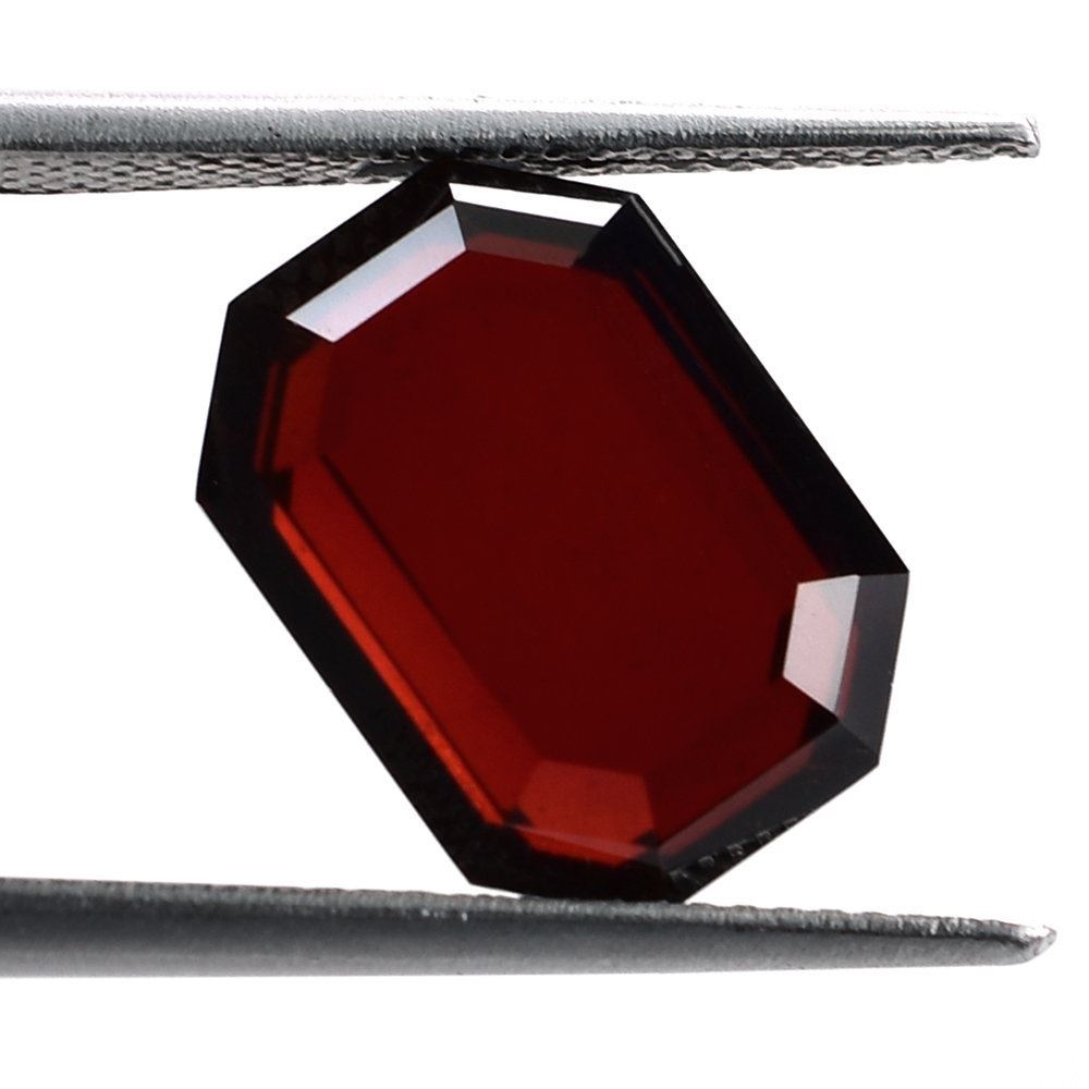 RED GARNET BOTH SIDE TABLE CUT OCTAGON (DARK/SI) 14X10MM 17.65 Cts.