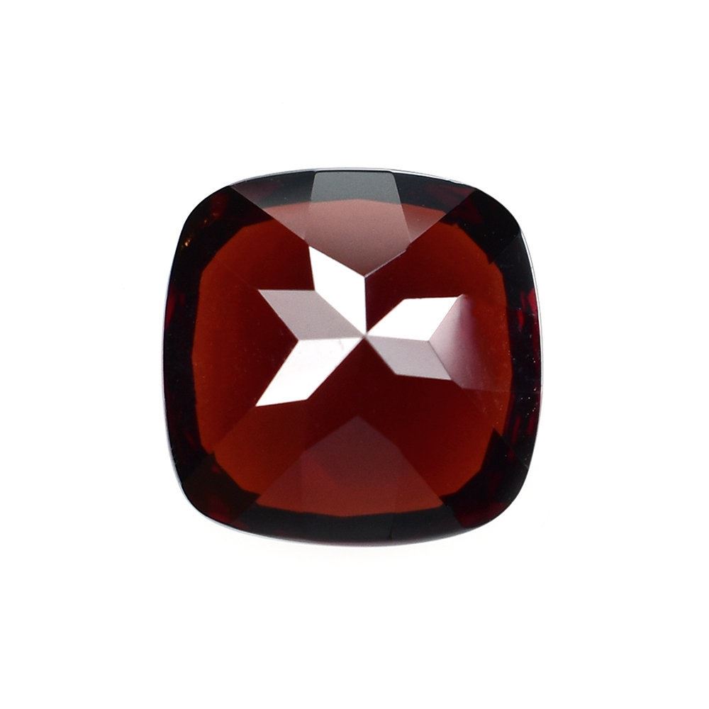 RED GARNET CUT CUSHION (MEDIUM/CLEAN) 9X9MM 4.05 Cts.