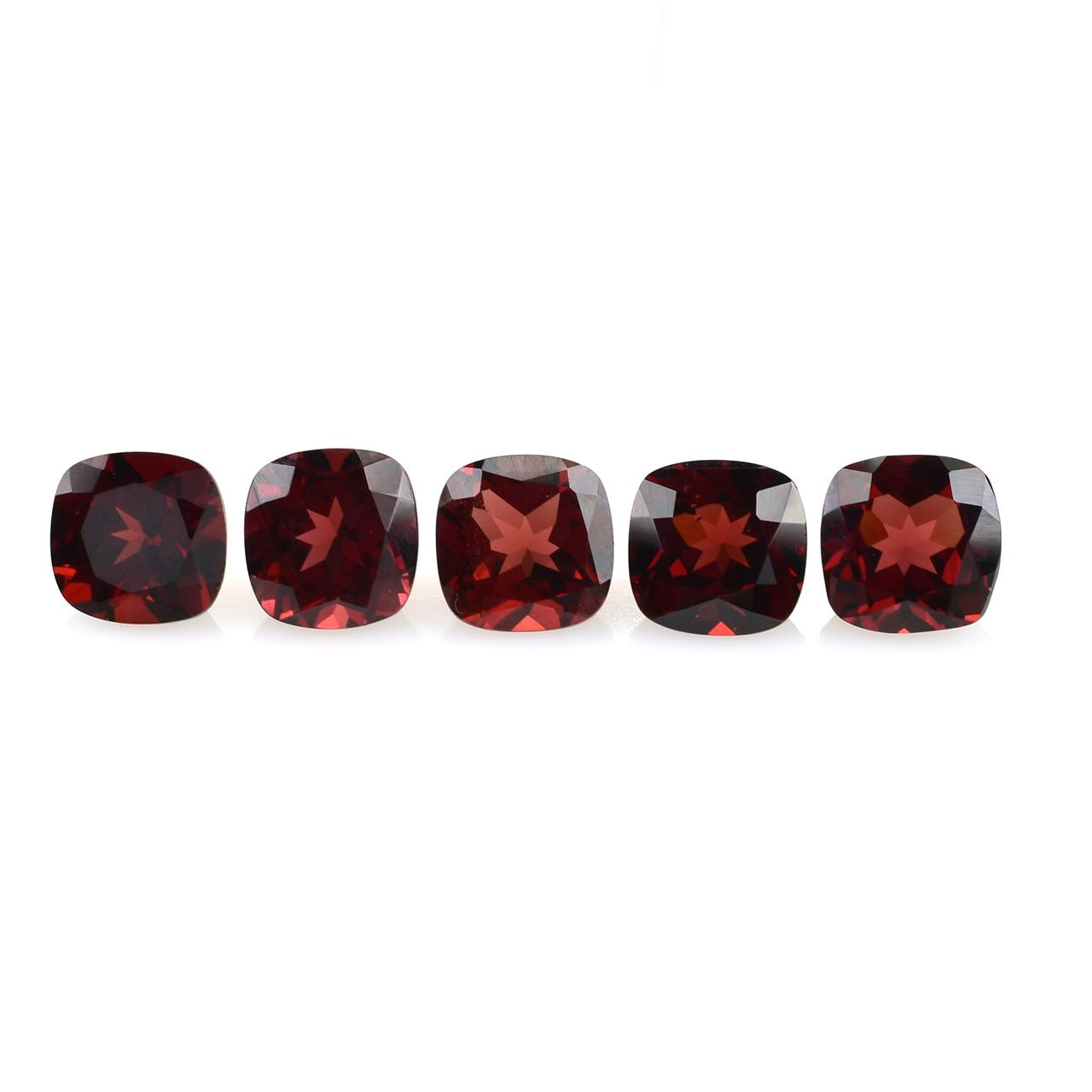 GARNET CUT CUSHION (MEDIUM)(CLEAN) 8.00X8.00 MM 2.68 Cts.