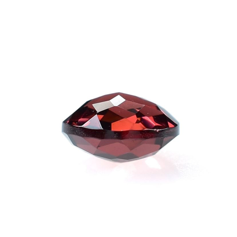 GARNET IRREGULAR BRIOLETTE ROUND (OPEN RED)(CLEAN) 6.00X6.00 MM 1.10 Cts.