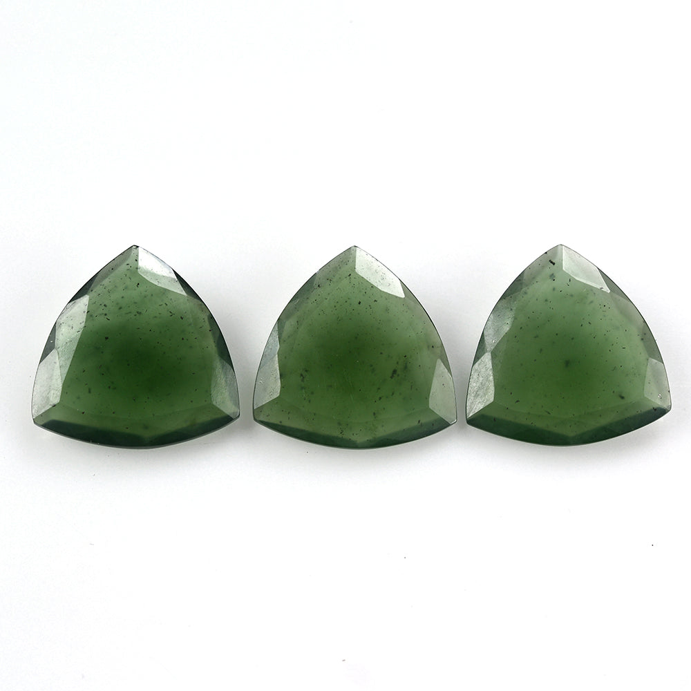 GREEN SERPENTINE CUT TRILLION (ROSE CUT BACK) 18MM 7.51 Cts.