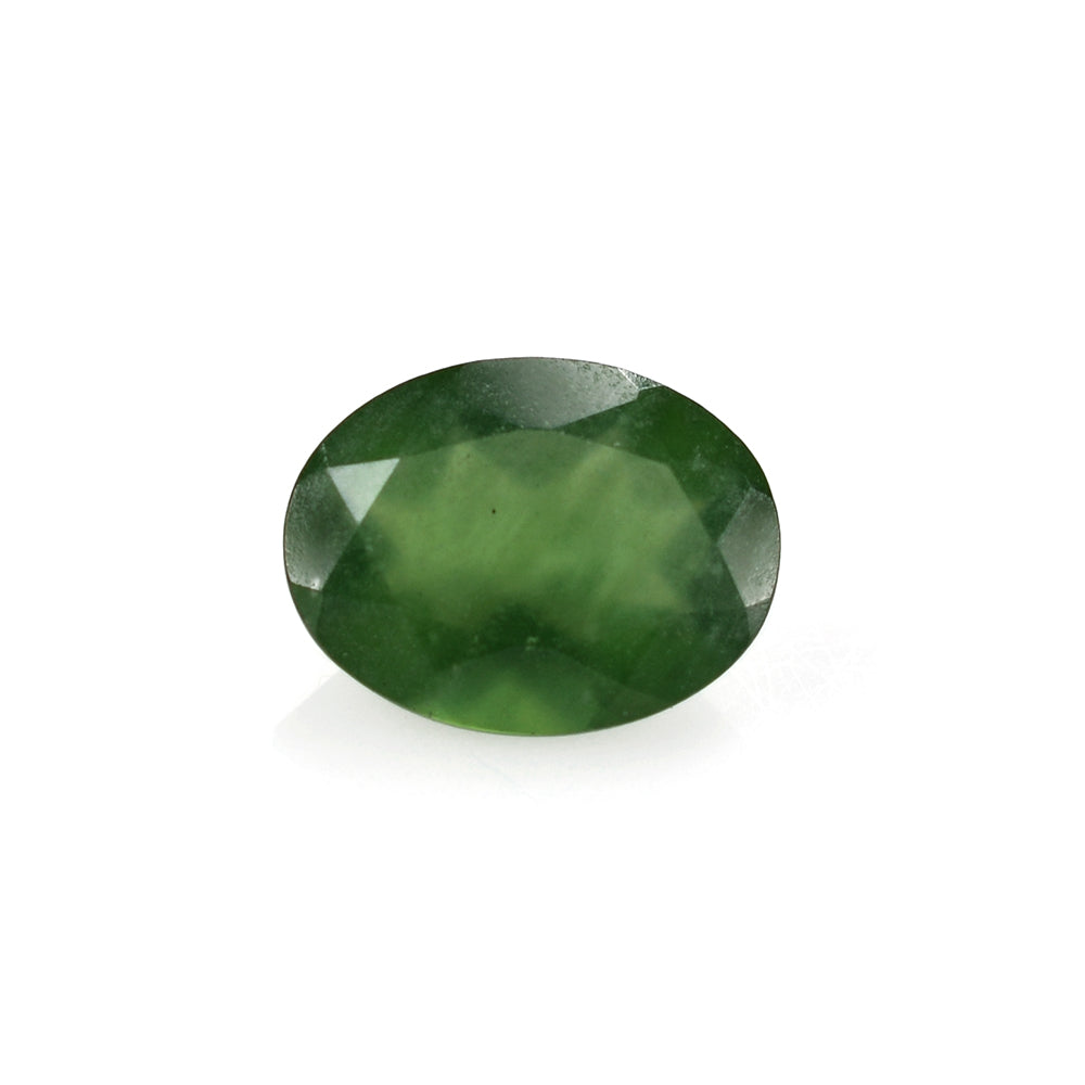 GREEN SERPENTINE CUT OVAL 8X6MM 0.90 Cts.