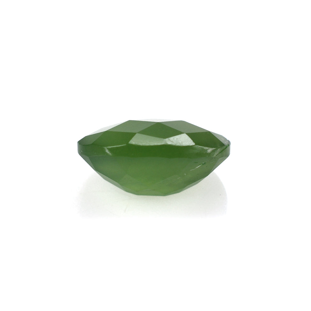 GREEN SERPENTINE CHECKER CUT OVAL 8X6MM 1.10 Cts.