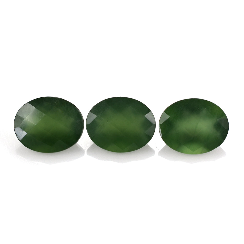 GREEN SERPENTINE CHECKER CUT OVAL 10X8MM 2.26 Cts.