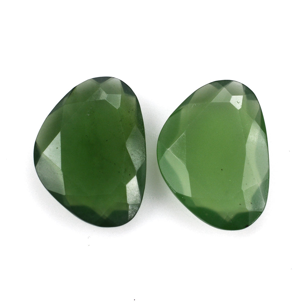 GREEN SERPENTINE BOTH SIDE TABLE CUT TRILLION 15.40X11MM 4.05 Cts.