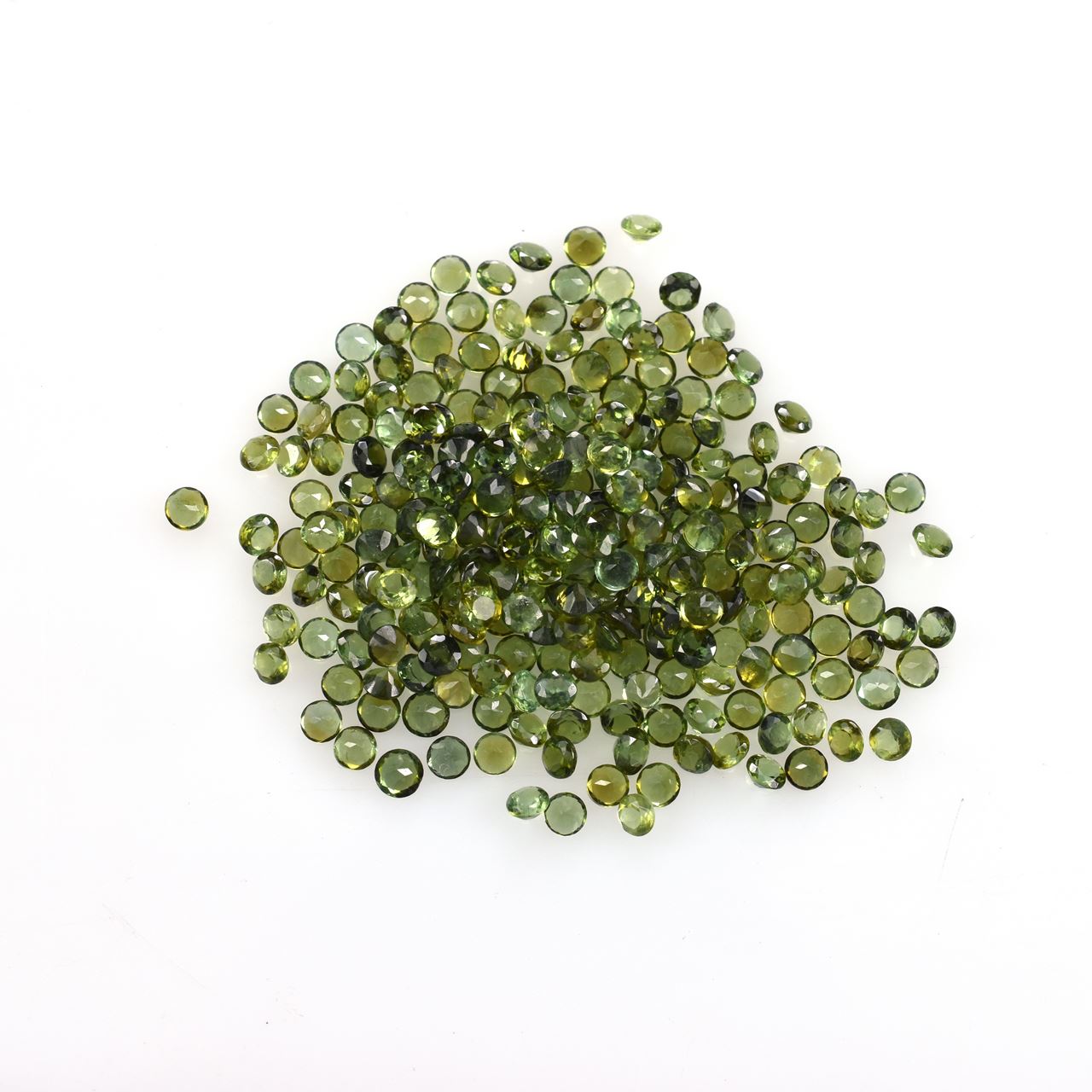 OLD GREEN TOURMALINE CUT ROUND (MEDIUM)(SI) 2.25X2.25 MM 0.04 Cts.