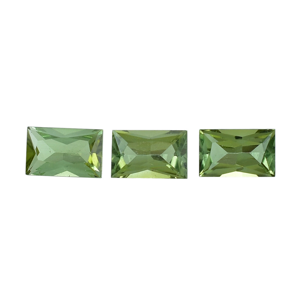 GREEN TOURMALINE PRINCESS CUT BAGUETTES 4X2.50MM 0.19 Cts.