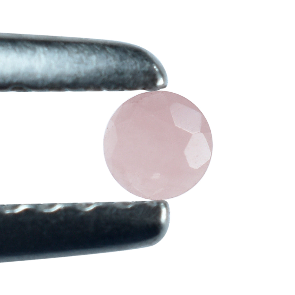 GUAVA QUARTZ TABLE CUT ROUND CAB 2.50MM 0.05 Cts.