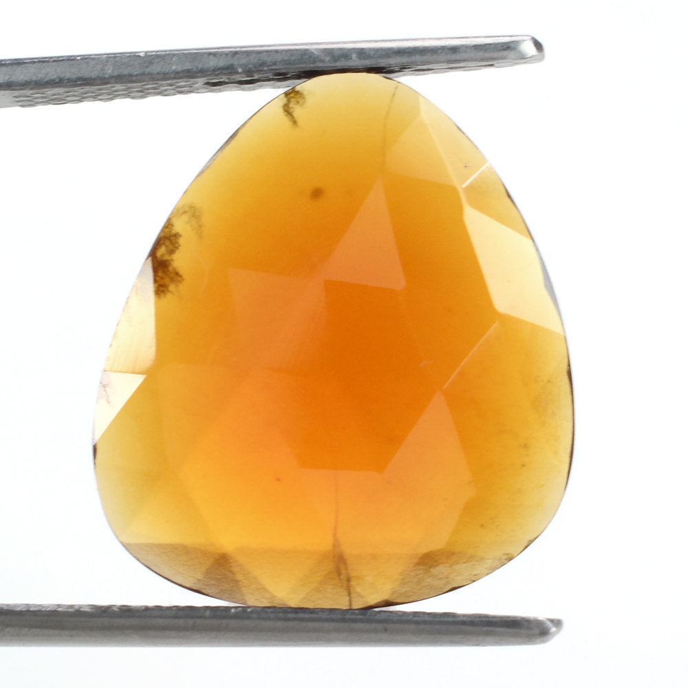 HESSONITE ROSE CUT BRIOLETTE IRREGULAR& TRILLIONISH (MILKY) 18X16MM 9.30 Cts.