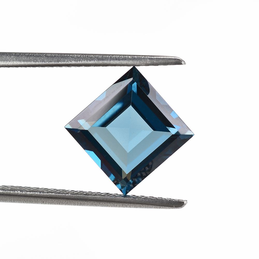 LONDON BLUE TOPAZ CUT SQUARE 8.50MM 3.82Cts.