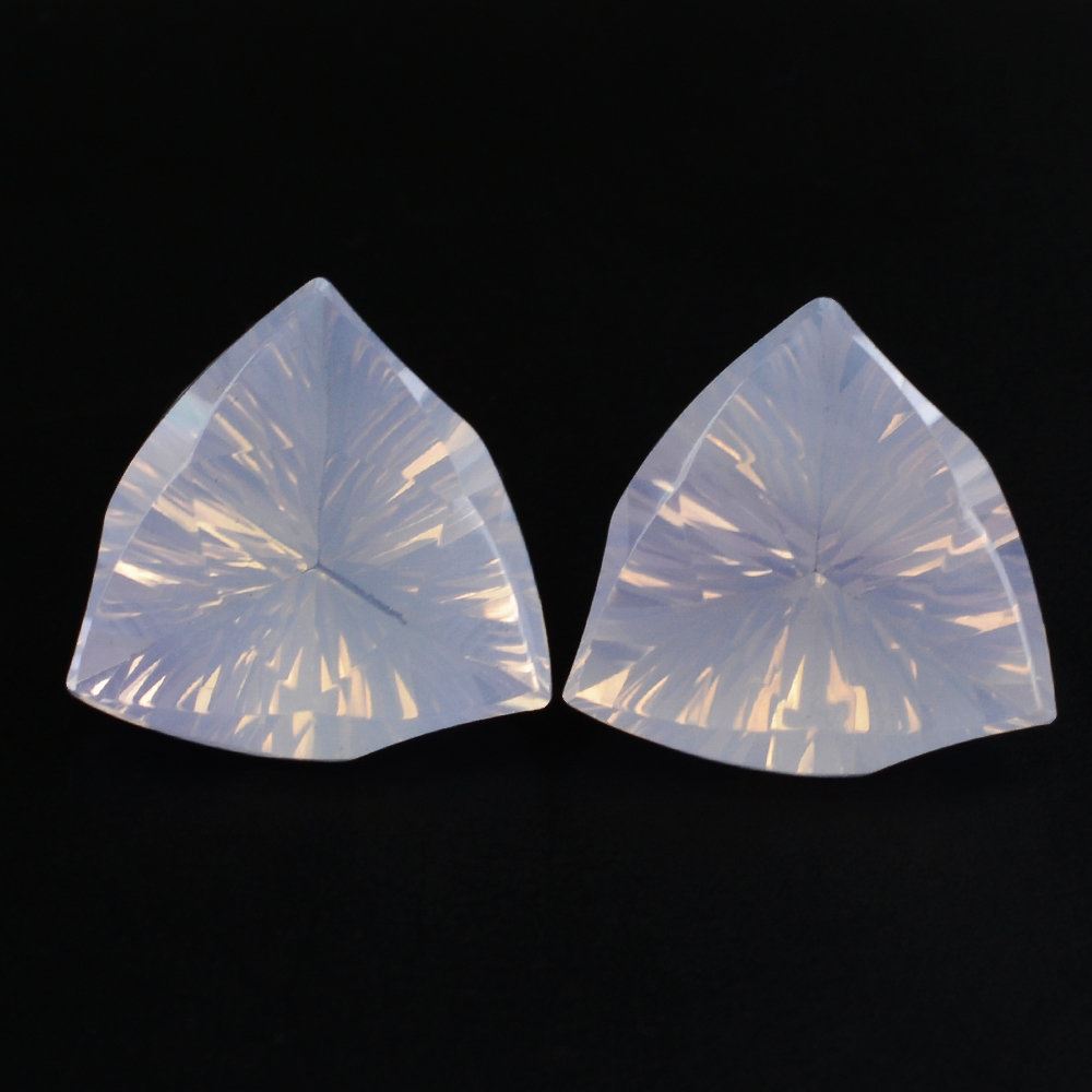 LAVENDER MOON QUARTZ LEAF CONCAVE TRILLION 14MM 7.13 Cts.