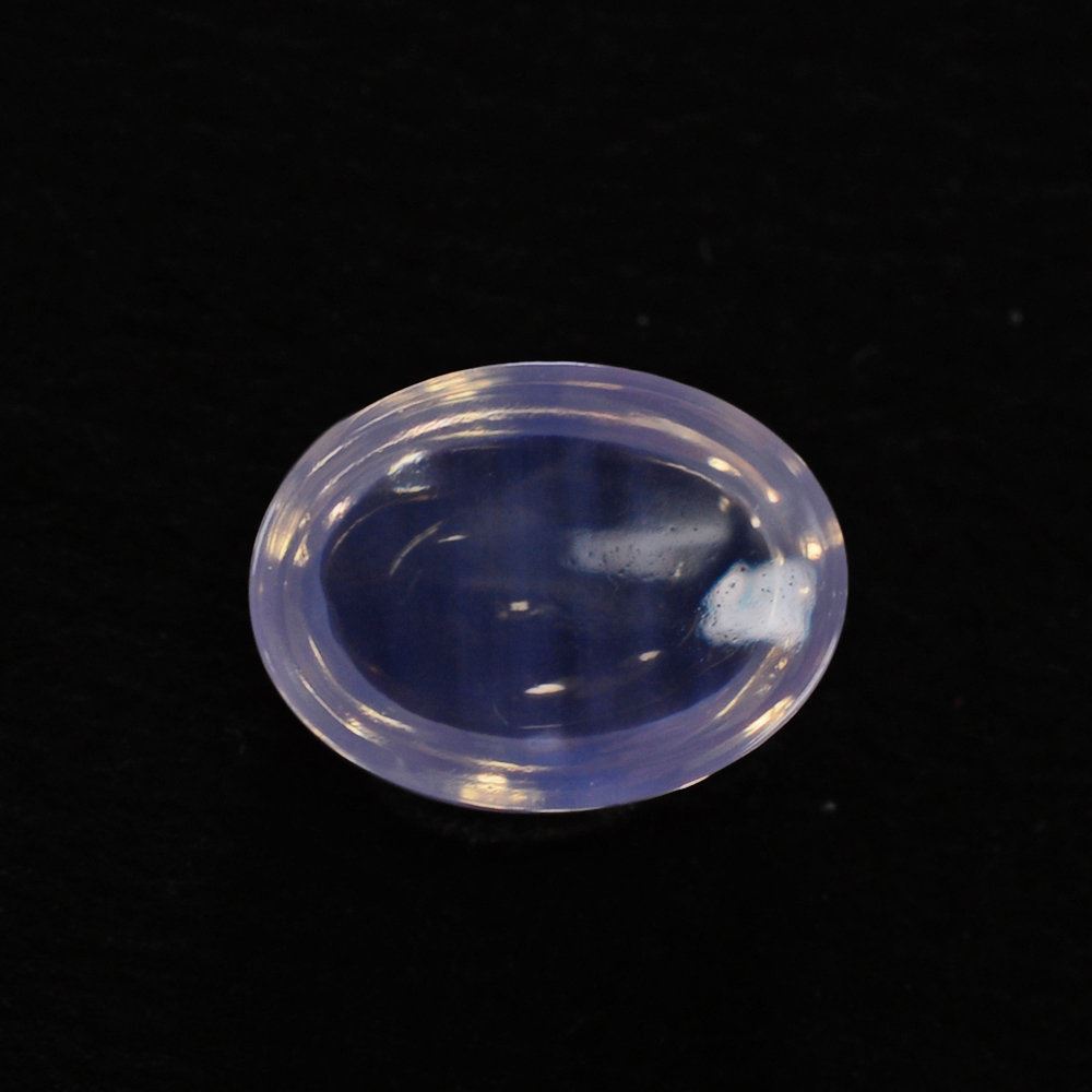 LAVENDER MOON QUARTZ OVAL CAB 8X6MM 1.16 Cts.