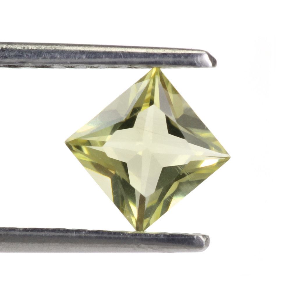 LEMON QUARTZ PRINCESS CUT SQUARE (GREEN GOLD) 6MM 0.85 Cts.