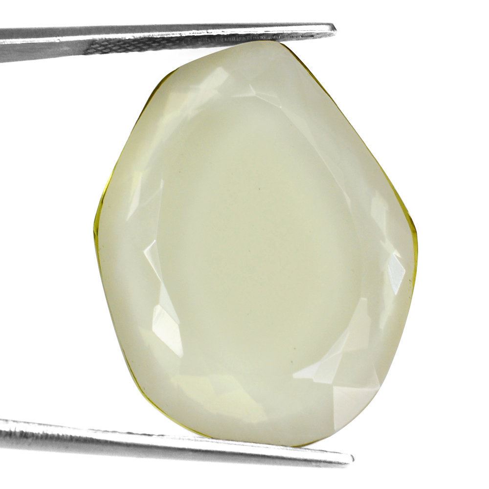 LEMON QUARTZ IRREGULAR SHAPE FANCY WITH FLAT BOTTOM (GREEN GOLD) 29X22MM 23.00 Cts.