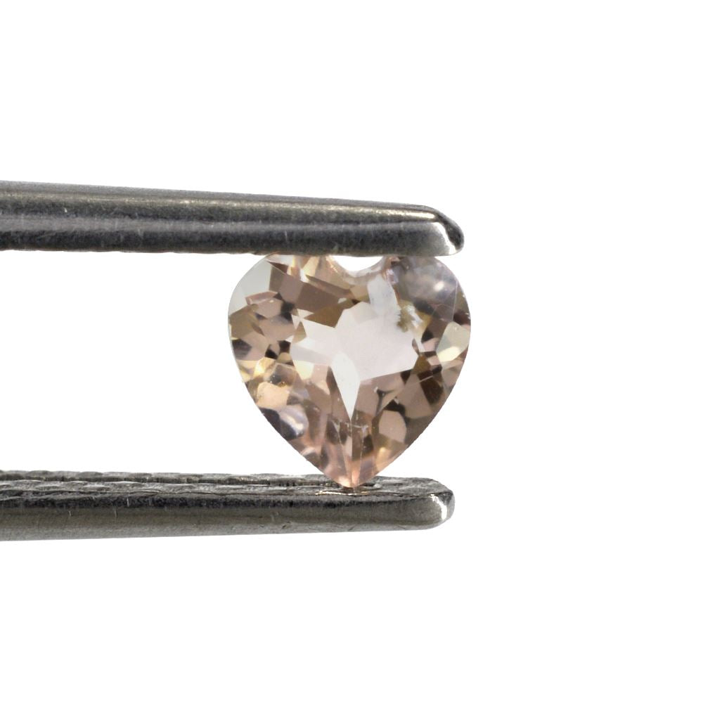 MORGANITE CUT HEART (AA) (HI) 5MM 0.39 Cts.