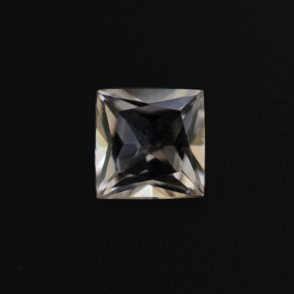 PEACH MORGANITE PRINCESS CUT SQUARE (A) 3.25MM 0.18 Cts.