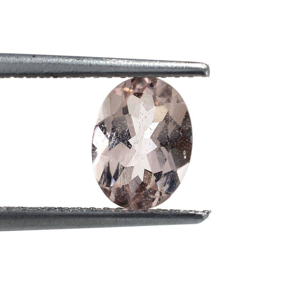 PEACH MORGANITE CUT OVAL 8X6MM (AAA/HI) 1.00 Cts.