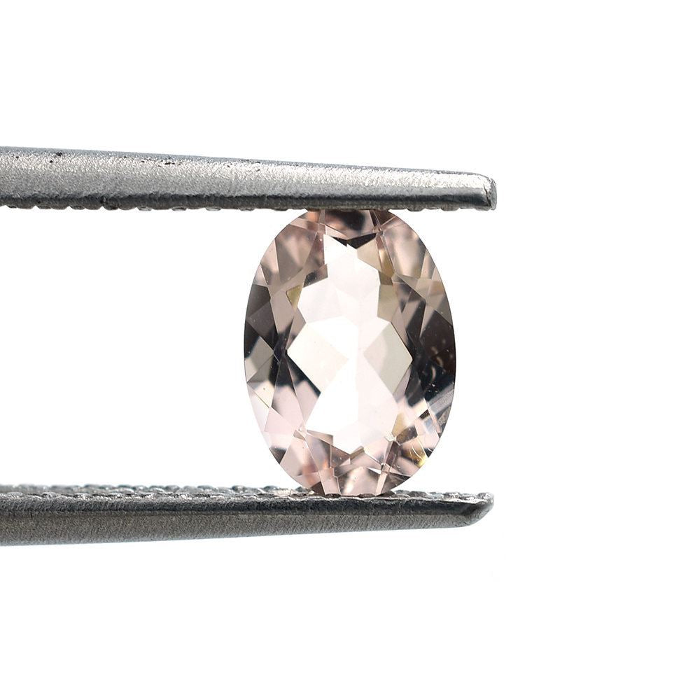 PEACH MORGANITE CUT OVAL (AA/HI) 7X5MM 0.64 Cts.