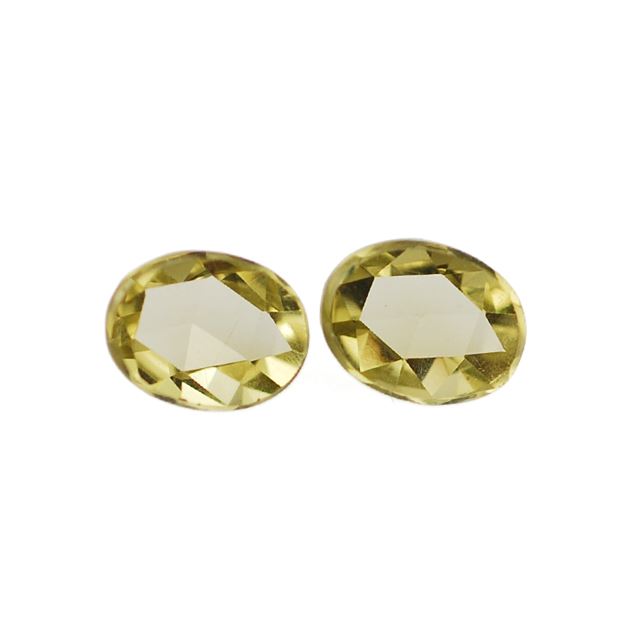 OLIVE QUARTZ ROSE CUT OVAL CAB  8X6MM 1.14 Cts.