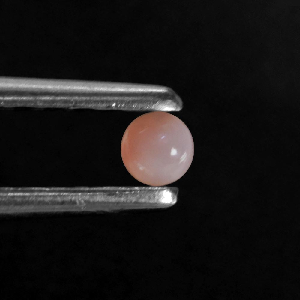 PEACH OPAL ROUND CAB (DARK)  (SI) 2.50MM 0.07 Cts.