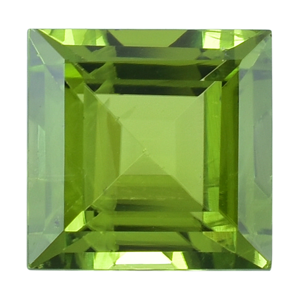 PERIDOT CUT SQUARE (SI) 8.00MM 2.90 Cts.