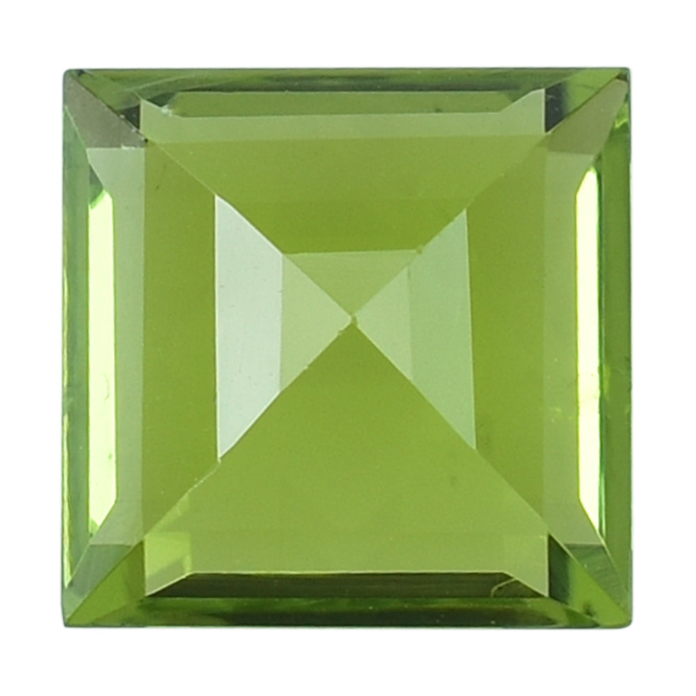 PERIDOT CUT SQUARE (SI) 8.00MM 2.90 Cts.