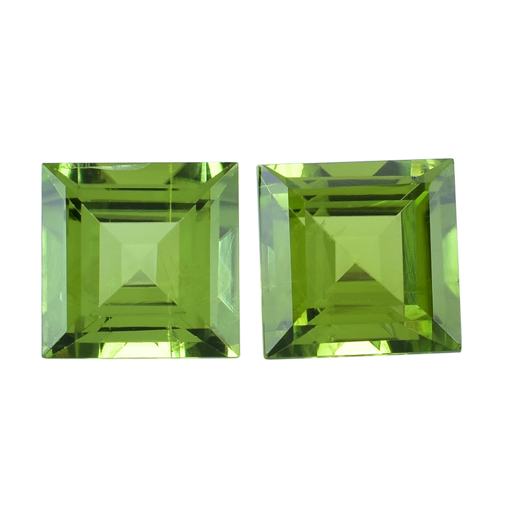 PERIDOT CUT SQUARE (SI) 8.00MM 2.90 Cts.