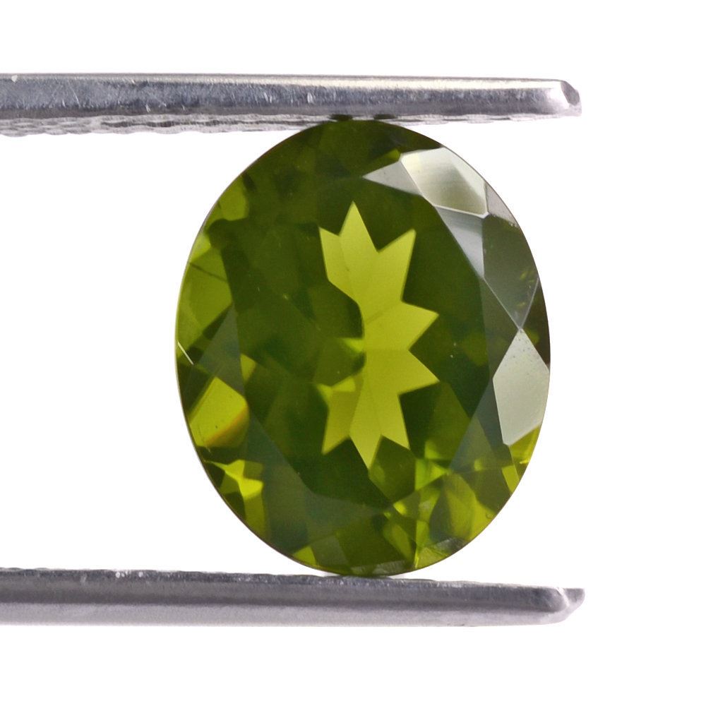 PERIDOT CUT OVAL (OILY) 11X9MM 3.76 Cts.